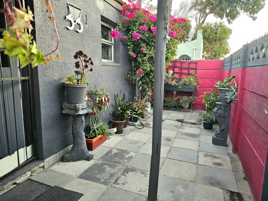  Bedroom Property for Sale in Rocklands Western Cape